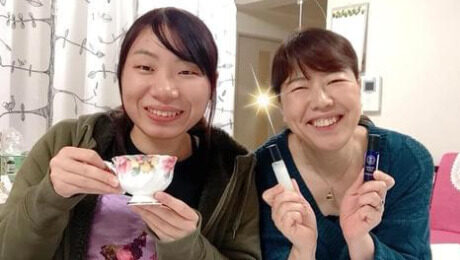 大学生と入江泰子の写真